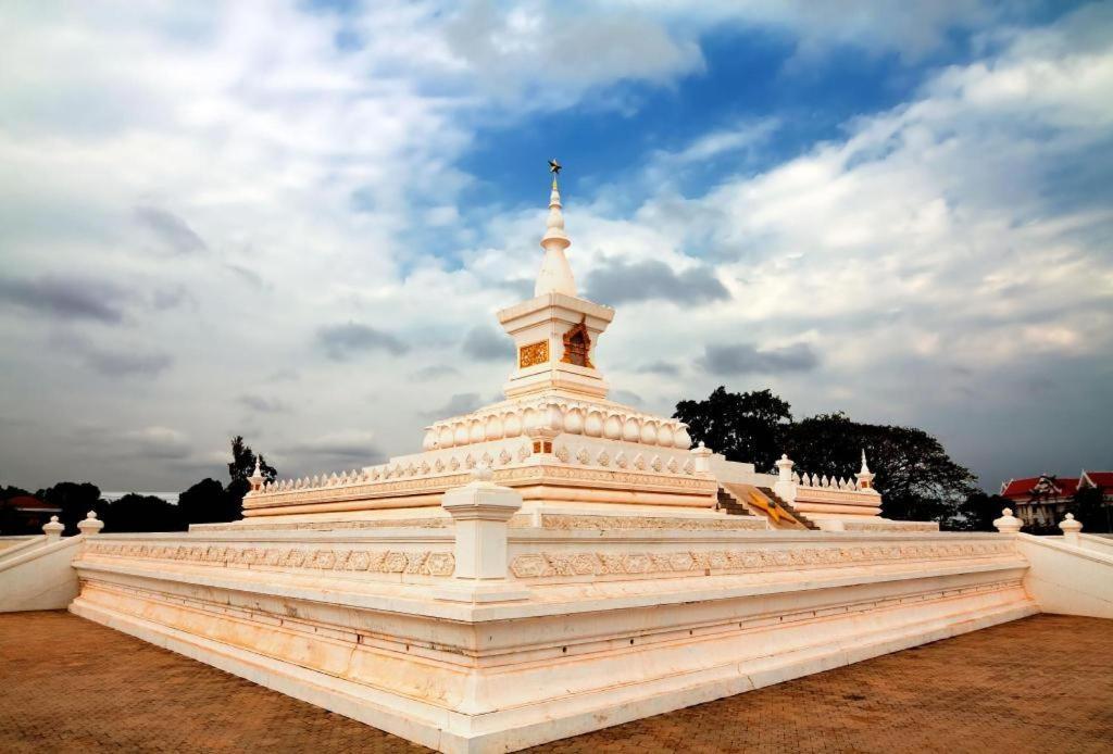 Angkham Hotel Vientiane Eksteriør billede